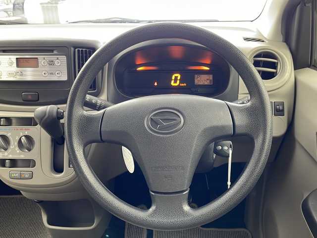 ダイハツ ミラ イース L 岐阜県 2012(平24)年 9.6万km シェルローズ スタッドレスタイヤ車載/パワーウィンドウ/LEDヘッドライト/CD/リモコンキー