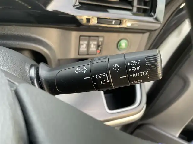 ホンダ ステップワゴン 滋賀県 2020(令2)年 6万km プラチナホワイトパール 純正10インチナビ/【Bluetooth/CD/DVD/フルセグTV/USB/HDMI】/純正フリップダウンモニター/ホンダセンシング/・衝突軽減ブレーキ〈CMBS〉/・誤発進抑制機能/・歩行者事故低減ステアリング/・路外逸脱抑制機能/・渋滞追従機能付アダプティブクルーズコントロール/・LKAS〈車線維持支援システム〉/・先行車発進お知らせ機能/・標識認識機能/両側パワースライドドア/ハーフレザーシート/D/Nシートヒーター/LEDヘッドライト/ビルトインETC2.0/電動パーキングブレーキ/オートブレーキホールド/プッシュスタート/スマートキー/ステアリングリモコン