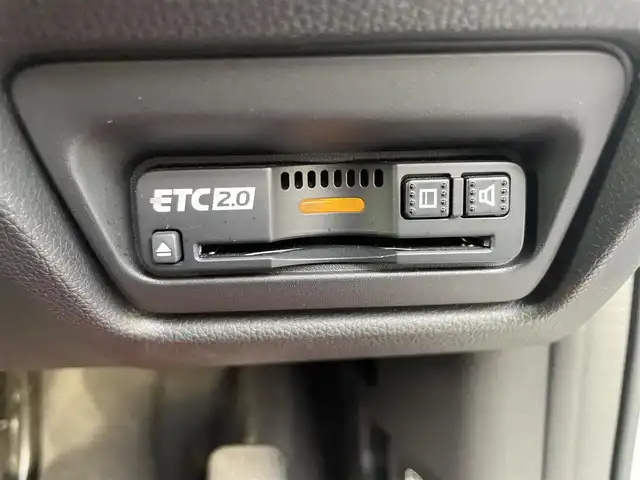 ホンダ ステップワゴン 滋賀県 2020(令2)年 6万km プラチナホワイトパール 純正10インチナビ/【Bluetooth/CD/DVD/フルセグTV/USB/HDMI】/純正フリップダウンモニター/ホンダセンシング/・衝突軽減ブレーキ〈CMBS〉/・誤発進抑制機能/・歩行者事故低減ステアリング/・路外逸脱抑制機能/・渋滞追従機能付アダプティブクルーズコントロール/・LKAS〈車線維持支援システム〉/・先行車発進お知らせ機能/・標識認識機能/両側パワースライドドア/ハーフレザーシート/D/Nシートヒーター/LEDヘッドライト/ビルトインETC2.0/電動パーキングブレーキ/オートブレーキホールド/プッシュスタート/スマートキー/ステアリングリモコン