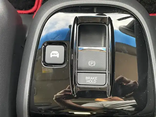 ホンダ ステップワゴン 滋賀県 2020(令2)年 6万km プラチナホワイトパール 純正10インチナビ/【Bluetooth/CD/DVD/フルセグTV/USB/HDMI】/純正フリップダウンモニター/ホンダセンシング/・衝突軽減ブレーキ〈CMBS〉/・誤発進抑制機能/・歩行者事故低減ステアリング/・路外逸脱抑制機能/・渋滞追従機能付アダプティブクルーズコントロール/・LKAS〈車線維持支援システム〉/・先行車発進お知らせ機能/・標識認識機能/両側パワースライドドア/ハーフレザーシート/D/Nシートヒーター/LEDヘッドライト/ビルトインETC2.0/電動パーキングブレーキ/オートブレーキホールド/プッシュスタート/スマートキー/ステアリングリモコン