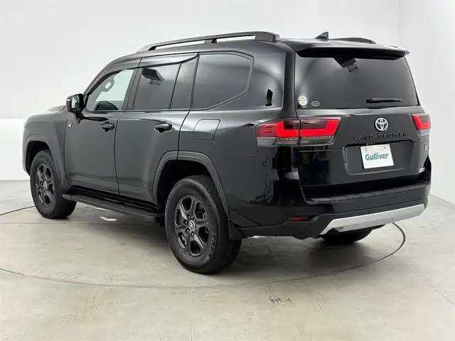 トヨタ ランドクルーザー GRスポーツ 愛知県 2023(令5)年 4万km ブラック ワンオーナー/純正12.3型JBLナビ(フルセグ、CD、DVD、Bluetooth、HDMI、AppleCarplay）/全方位カメラ/サンルーフ/HUD/BSM/ETC2.0/1.2列目シートヒーター、エアシート/ハンドルヒーター/100V電源/4WD/ターボ/黒革レザーシート/ACC/ルーフレール/パワーバックドア/パワーシート（D+N)/衝突軽減ブレーキ/レーンキープアシスト/オートハイビーム/LEDヘッドライト/純正18インチAW/純正フロアマット/スマートキー/USB/コーナーセンサー（前後）/ステアリングヒーター/フォグライト/三点エアバック