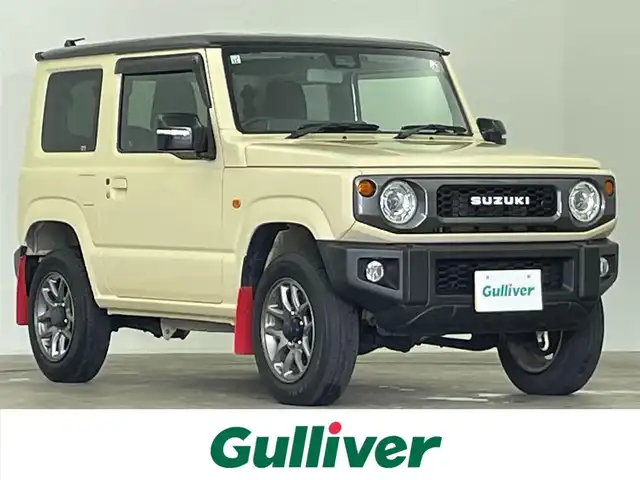 スズキ ジムニー XC 千葉県 2021(令3)年 2万km シフォンアイボリーメタリックブラック2トーンルーフ 禁煙車/4WD/・ダウンヒルアシストコントロール/オプションフロントグリル/スズキセーフティサポート/・レーンキープアシスト/純正8インチメモリナビ/・型番：CN-RZ865/・CD/DVD/USB/Bluetooth/フルセグTV/・バックカメラ/・ビルトインETC/革巻きステアリング/・ステアリングスイッチ/前席シートヒーター/純正フロアマット/純正ドアバイザー/純正16インチAW/オートライト/・LEDヘッドライト/電動格納ウインカーミラー/・ヒーテッドドアミラー