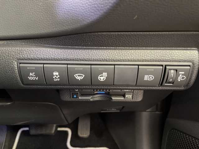 トヨタ カローラツーリング ハイブリッド ダブルバイビー 道央・札幌 2021(令3)年 2.4万km ブラックマイカ ・４WD/ハイブリット/寒冷地仕様/・トヨタセーフティセンス/・レーダークルーズコントロール/・プリクラッシュセーフティ/・ブラインドスポットモニター/・純正9インチディスプレイオーディオ/・Bluetooth.miracast.フルセグ/・バックカメラ /・LEDオートライト/オートハイビーム/・前後ドライブレコーダー/・フロントワイパーデアイサー/・ハーフレザーシート/シートヒーター/・ステアリングヒーター・ミラーヒーター/・エンジンスターター/・ビルトインETC/AC100V