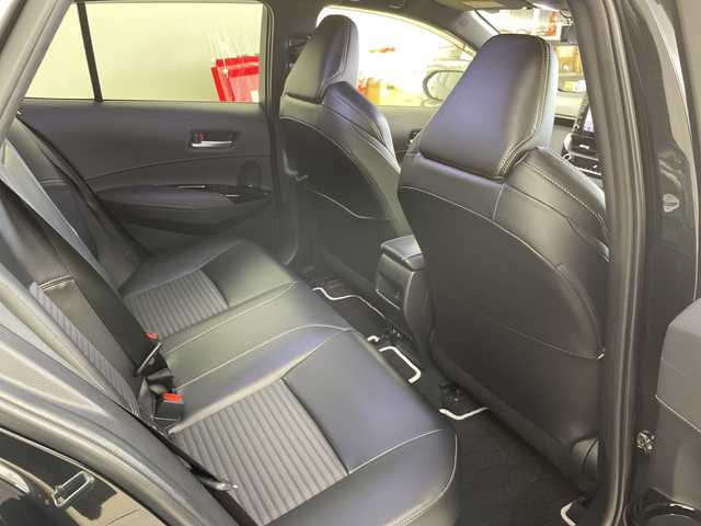 トヨタ カローラツーリング ハイブリッド ダブルバイビー 道央・札幌 2021(令3)年 2.4万km ブラックマイカ ・４WD/ハイブリット/寒冷地仕様/・トヨタセーフティセンス/・レーダークルーズコントロール/・プリクラッシュセーフティ/・ブラインドスポットモニター/・純正9インチディスプレイオーディオ/・Bluetooth.miracast.フルセグ/・バックカメラ /・LEDオートライト/オートハイビーム/・前後ドライブレコーダー/・フロントワイパーデアイサー/・ハーフレザーシート/シートヒーター/・ステアリングヒーター・ミラーヒーター/・エンジンスターター/・ビルトインETC/AC100V