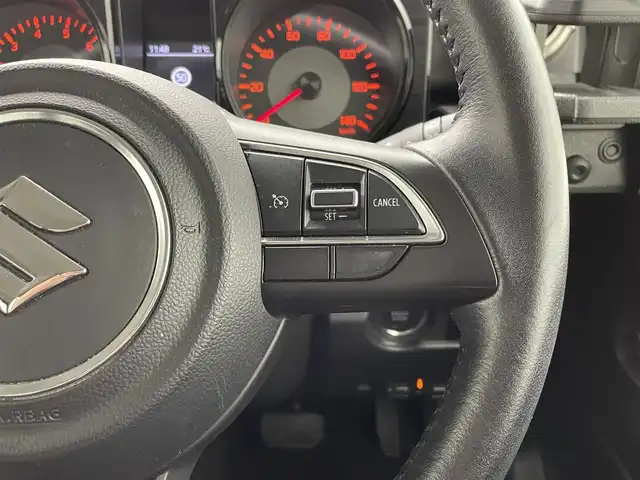 スズキ ジムニー XC 熊本県 2019(平31)年 4.3万km ジャングルグリーン 禁煙車/社外ナビCN-RE05WD（ＣＤ・ＤＶＤ・フルセグ・ＢＴ・ＳＤ・ｉｐｏｄ）/バックカメラ　/前後ドライブレコーダー　/ＥＴＣ　/クルーズコントロール　/前席シートヒーター　/ダウンヒルアシスト　/衝突軽減ブレーキ　/レーンキープアシスト/デュアルセンサーブレーキサポート/横滑り防止/ドアバイザー/ヘッドライトウォッシャー/背面タイヤ/純正フロアマット/純正16インチAW/オートライト/LEDヘッドライト/フォグランプ/スマートキー/プッシュスタート/スペアキー1本/保証書/取扱説明書