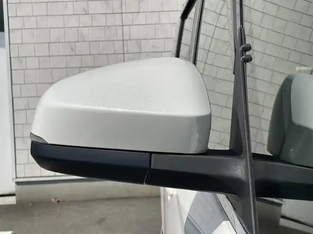 トヨタ ヴォクシー ハイブリッド S－Z 福岡県 2023(令5)年 1.7万km ホワイトパールクリスタルシャイン 純正ディスプレイオーディオナビ(フルセグTV/CD/DVD/BT)バックカメラコーナーセンサー両側パワスラクルコンドラレコETCシートヒーターブレーキホールドUSBHDMI純正フロアマット純正LED純正アルミホイールプッシュスタートスマートキーモデリスタエアロ