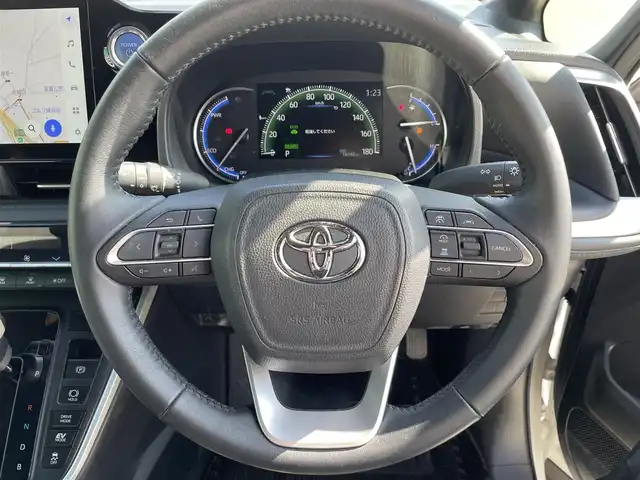 トヨタ ヴォクシー ハイブリッド S－Z 福岡県 2023(令5)年 1.7万km ホワイトパールクリスタルシャイン 純正ディスプレイオーディオナビ(フルセグTV/CD/DVD/BT)バックカメラコーナーセンサー両側パワスラクルコンドラレコETCシートヒーターブレーキホールドUSBHDMI純正フロアマット純正LED純正アルミホイールプッシュスタートスマートキーモデリスタエアロ