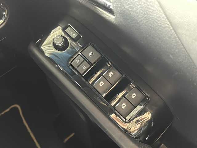 トヨタ ヴェルファイア Z Aエディション ゴールデンアイズ 広島県 2016(平28)年 7.5万km ホワイトパールクリスタルシャイン 禁煙/アルパイン1１インチナビ（EX11V）/・CD/DVD/フルセグTV/Bluetooth/SD/REC/バックカメラ/アルパイン12型フリップダウンモニター（ＰＨＸ12Ｘ-Ｒ-ＨＶ）/両側パワースライドドア/ハーフレザーシート/オットマン/パワーバックドア/ウッドコンビステアリング/ステアリングスイッチ/オートライト/クルーズコントロール/LEDヘッドライト/フォグランプ/ビルトインETC/純正18インチアルミホイール/コーナーセンサー/スマートキー/プッシュスタート/純正フロアマット/ＡＣ１００Ｖ100Ｗ電源