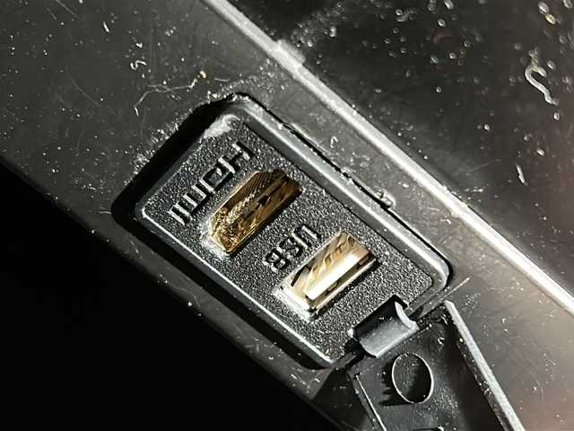 トヨタ ヴェルファイア Z Aエディション ゴールデンアイズ 広島県 2016(平28)年 7.5万km ホワイトパールクリスタルシャイン 禁煙/アルパイン1１インチナビ（EX11V）/・CD/DVD/フルセグTV/Bluetooth/SD/REC/バックカメラ/アルパイン12型フリップダウンモニター（ＰＨＸ12Ｘ-Ｒ-ＨＶ）/両側パワースライドドア/ハーフレザーシート/オットマン/パワーバックドア/ウッドコンビステアリング/ステアリングスイッチ/オートライト/クルーズコントロール/LEDヘッドライト/フォグランプ/ビルトインETC/純正18インチアルミホイール/コーナーセンサー/スマートキー/プッシュスタート/純正フロアマット/ＡＣ１００Ｖ100Ｗ電源