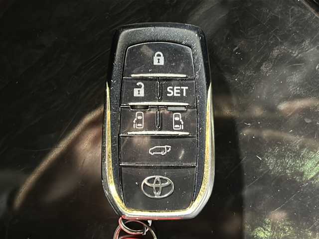 トヨタ ヴェルファイア Z Aエディション ゴールデンアイズ 広島県 2016(平28)年 7.5万km ホワイトパールクリスタルシャイン 禁煙/アルパイン1１インチナビ（EX11V）/・CD/DVD/フルセグTV/Bluetooth/SD/REC/バックカメラ/アルパイン12型フリップダウンモニター（ＰＨＸ12Ｘ-Ｒ-ＨＶ）/両側パワースライドドア/ハーフレザーシート/オットマン/パワーバックドア/ウッドコンビステアリング/ステアリングスイッチ/オートライト/クルーズコントロール/LEDヘッドライト/フォグランプ/ビルトインETC/純正18インチアルミホイール/コーナーセンサー/スマートキー/プッシュスタート/純正フロアマット/ＡＣ１００Ｖ100Ｗ電源