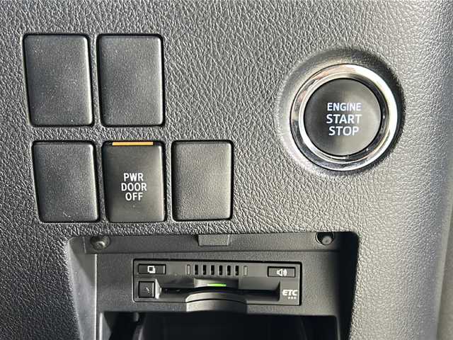 トヨタ ヴェルファイア Z Aエディション ゴールデンアイズ 広島県 2016(平28)年 7.5万km ホワイトパールクリスタルシャイン 禁煙/アルパイン1１インチナビ（EX11V）/・CD/DVD/フルセグTV/Bluetooth/SD/REC/バックカメラ/アルパイン12型フリップダウンモニター（ＰＨＸ12Ｘ-Ｒ-ＨＶ）/両側パワースライドドア/ハーフレザーシート/オットマン/パワーバックドア/ウッドコンビステアリング/ステアリングスイッチ/オートライト/クルーズコントロール/LEDヘッドライト/フォグランプ/ビルトインETC/純正18インチアルミホイール/コーナーセンサー/スマートキー/プッシュスタート/純正フロアマット/ＡＣ１００Ｖ100Ｗ電源