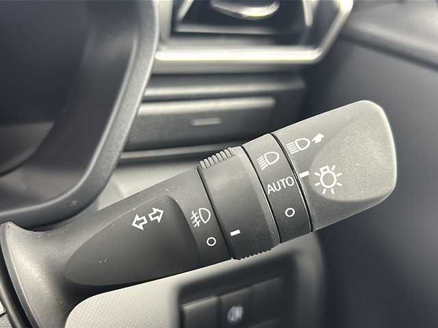 トヨタ ライズ Z 熊本県 2025(令7)年 0.1千km シャイニングホワイトパール ・登録済未使用車/・純正９インチディスプレイオーディオ/・BT/Apple Car Play/Android Auto/HDMI/・フルセグTV/・バックカメラ/・プリクラッシュセーフティ/・レーンキープアシスト/・レーダークルーズコントロール/・先行車発進お知らせ/・クリアランスソナー/・前後コーナーセンサー/・LEDヘッドライト/・オートライト/・フォグランプ/・ステアリングスイッチ/・前席シートヒーター/・純正１７インチアルミホイール/・スマートキー/・スペアキー/・電動格納ミラー/・ドアアームレスト（ソフトレザー調）