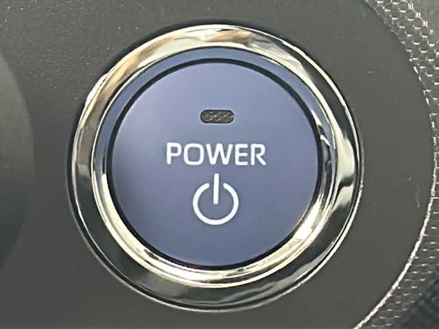 トヨタ ライズ Z 熊本県 2025(令7)年 0.1千km シャイニングホワイトパール ・登録済未使用車/・純正９インチディスプレイオーディオ/・BT/Apple Car Play/Android Auto/HDMI/・フルセグTV/・バックカメラ/・プリクラッシュセーフティ/・レーンキープアシスト/・レーダークルーズコントロール/・先行車発進お知らせ/・クリアランスソナー/・前後コーナーセンサー/・LEDヘッドライト/・オートライト/・フォグランプ/・ステアリングスイッチ/・前席シートヒーター/・純正１７インチアルミホイール/・スマートキー/・スペアキー/・電動格納ミラー/・ドアアームレスト（ソフトレザー調）