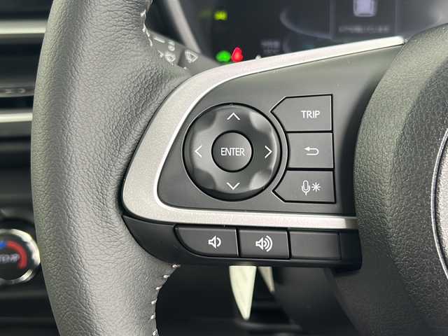 トヨタ ライズ Z 熊本県 2025(令7)年 0.1千km シャイニングホワイトパール ・登録済未使用車/・純正９インチディスプレイオーディオ/・BT/Apple Car Play/Android Auto/HDMI/・フルセグTV/・バックカメラ/・プリクラッシュセーフティ/・レーンキープアシスト/・レーダークルーズコントロール/・先行車発進お知らせ/・クリアランスソナー/・前後コーナーセンサー/・LEDヘッドライト/・オートライト/・フォグランプ/・ステアリングスイッチ/・前席シートヒーター/・純正１７インチアルミホイール/・スマートキー/・スペアキー/・電動格納ミラー/・ドアアームレスト（ソフトレザー調）