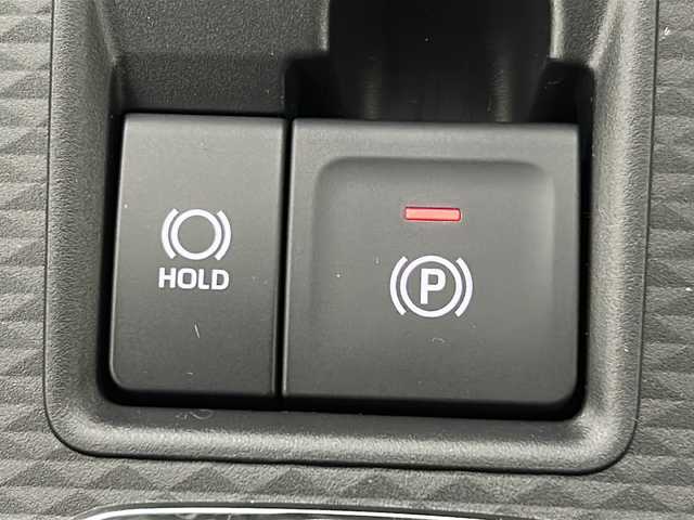 トヨタ ライズ Z 熊本県 2025(令7)年 0.1千km シャイニングホワイトパール ・登録済未使用車/・純正９インチディスプレイオーディオ/・BT/Apple Car Play/Android Auto/HDMI/・フルセグTV/・バックカメラ/・プリクラッシュセーフティ/・レーンキープアシスト/・レーダークルーズコントロール/・先行車発進お知らせ/・クリアランスソナー/・前後コーナーセンサー/・LEDヘッドライト/・オートライト/・フォグランプ/・ステアリングスイッチ/・前席シートヒーター/・純正１７インチアルミホイール/・スマートキー/・スペアキー/・電動格納ミラー/・ドアアームレスト（ソフトレザー調）