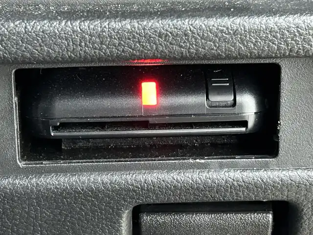 スズキ ハスラー HYBRID G 道央・札幌 2023(令5)年 0.4万km アクティブイエロー/ソフトベージュメタリック ・４WD/・社外ナビ/・バックカメラ/・ETC/・デュアルカメラサポートブレーキ/・アダプティブクルーズコントロール/・レーンキープアシスト/・ダウンヒルアシストコントロール/・前後コーナーセンサー/・オートライト/・ステアリングスイッチ/・ヘッドライトレベライザー/・社外レーダー/・プッシュスタート/・スマートキー/・保証書/・取説