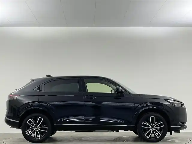 ホンダ ヴェゼル ハイブリッド e:HEV Z 埼玉県 2024(令6)年 1.8万km クリスタルブラックパール 純正９型ナビ　Ｂカメラ　温シート　ＢＳＭ　ＥＴＣ　前後ドライブレコーダー　Ｂｌｕｅｔｏｏｔｈ　ＬＥＤヘッドライト　ダウンヒルアシスト　オートハイビーム　ＭＴモード付ＡＴ　ＣＤ／ＤＶＤ　フルセグ