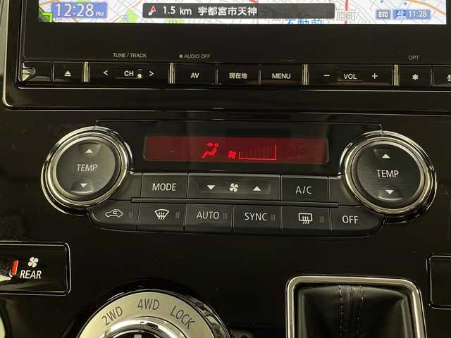 三菱 デリカＤ：５ G パワーパッケージ 栃木県 2021(令3)年 3.8万km ダイヤモンドブラックマイカ 禁煙車/4WD/純正10インチメモリーナビ/・CD/DVD/SD/Bluetooth/HDMI/USB/フルセグTV/アラウンドビューモニター/e-Asist/・衝突被害軽減ブレーキ/・レーダークルーズコントロール/・オートマチックハイビーム/・誤発進抑制機能/・車線逸脱警報/・ブラインドスポットモニター/両側ワンタッチ開閉パワースライドドア/オートサイドステップ/パワーバックドア/電動パーキング/LEDヘッドライト/D席パワーシート/前席シートヒーター/パドルシフト/ステアリングヒーター/ETC/前側ドライブレコーダー/スマートキー×2/保証書/取扱説明書