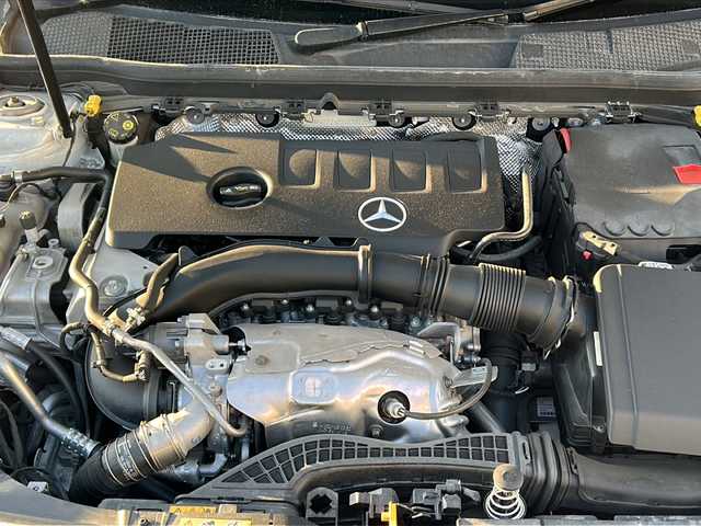 メルセデス・ベンツ Ａ２５０ 4MATIC AMGライン 東京都 2020(令2)年 1.5万km 白 ワンオーナー/メモリナビ/フルセグテレビ/バックカメラ（全方位）/クルーズコントロール/プッシュスタート/フロアマット純正/ETC2/0/パワーシート/LEDヘッドライト（純正）/アルミホイール純正/USB/ターボ/４WD/ドラレコ純正/シートヒーター/Bluetooth