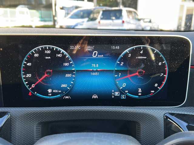 メルセデス・ベンツ Ａ２５０ 4MATIC AMGライン 東京都 2020(令2)年 1.5万km 白 ワンオーナー/メモリナビ/フルセグテレビ/バックカメラ（全方位）/クルーズコントロール/プッシュスタート/フロアマット純正/ETC2/0/パワーシート/LEDヘッドライト（純正）/アルミホイール純正/USB/ターボ/４WD/ドラレコ純正/シートヒーター/Bluetooth