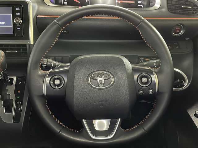 トヨタ シエンタ G クエロ 広島県 2017(平29)年 3.2万km クールボルドーガラスフレーク 純正ナビ　/両側パワースライドドア　/バックカメラ　/フルセグ　/コーナーセンサー　/レーンキープアシスト　/オーハイビーム　/オートライト　/LEDヘッドランプ　/衝突軽減ブレーキ　/フォグランプ　/ETC　/スマートキー/純正15インチアルミキャップ(185/60/R15)/エアバック（運転席/助手席）