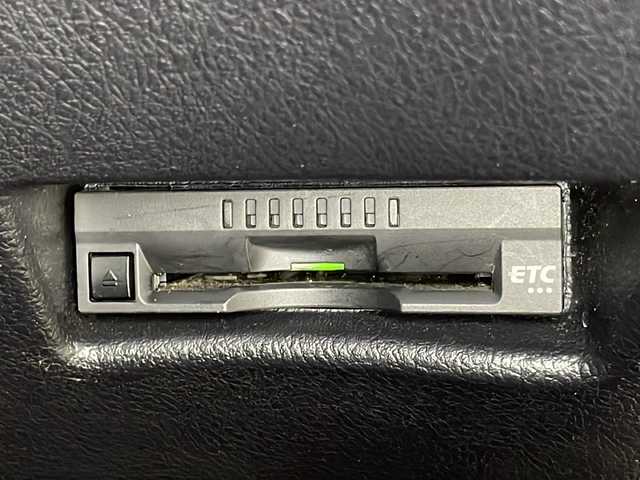 トヨタ シエンタ G クエロ 広島県 2017(平29)年 3.2万km クールボルドーガラスフレーク 純正ナビ　/両側パワースライドドア　/バックカメラ　/フルセグ　/コーナーセンサー　/レーンキープアシスト　/オーハイビーム　/オートライト　/LEDヘッドランプ　/衝突軽減ブレーキ　/フォグランプ　/ETC　/スマートキー/純正15インチアルミキャップ(185/60/R15)/エアバック（運転席/助手席）