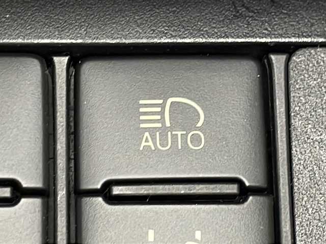 トヨタ シエンタ G クエロ 広島県 2017(平29)年 3.2万km クールボルドーガラスフレーク 純正ナビ　/両側パワースライドドア　/バックカメラ　/フルセグ　/コーナーセンサー　/レーンキープアシスト　/オーハイビーム　/オートライト　/LEDヘッドランプ　/衝突軽減ブレーキ　/フォグランプ　/ETC　/スマートキー/純正15インチアルミキャップ(185/60/R15)/エアバック（運転席/助手席）