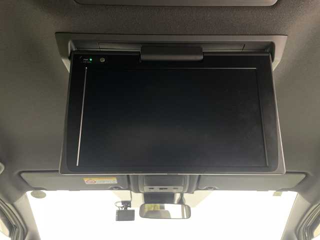 トヨタ ヴォクシー ハイブリッド ZS 煌Ⅲ 埼玉県 2021(令3)年 5.5万km ブラック 純正フリップダウンモニター/純正９インチメモリナビ(型式：NSZT-Y68T)/CD/DVD/Bluetooth/フルセグ/バックカメラ/トヨタセーフティセンス/両側電動スライドドア/ビルトインETC2.0/前後ドライブレコーダー/ハーフレザーシート/前席シートヒーター/プッシュスタート/スマートキー