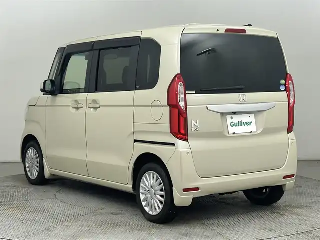 ホンダ Ｎ ＢＯＸ G L ホンダセンシング 道央・札幌 2019(平31)年 5.7万km プレミアムアイボリーパールⅡ ・４WD/・純正８インチＳＤナビ/・バックカメラ/・CD/DVD/BT/フルセグ/USB/SD/iPod/AUX/・純正エンジンスターター/・純正前方ドライブレコーダー/・ビルトインETC/・ホンダセンシング/・レーダークルーズコントロール/・レーンキープアシスト/・先行車発進お知らせ機能/・炉外逸脱抑制システム/・標識認識機能/・片側パワースライドドア/・ＬＥＤヘッドライト/・オートライト/・フォグランプ/・ECON/・積込純正AW冬タイヤ（23年製155/65/R14）/・ミラーヒーター/・ドアバイザー/・ステアリングスイッチ/・電動格納ウィンカーミラー/・保証書・取扱説明書/・スマートキー/・スペアキー