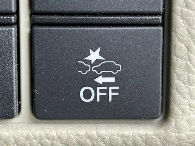 ホンダ Ｎ ＢＯＸ G L ホンダセンシング 道央・札幌 2019(平31)年 5.7万km プレミアムアイボリーパールⅡ ・４WD/・純正８インチＳＤナビ/・バックカメラ/・CD/DVD/BT/フルセグ/USB/SD/iPod/AUX/・純正エンジンスターター/・純正前方ドライブレコーダー/・ビルトインETC/・ホンダセンシング/・レーダークルーズコントロール/・レーンキープアシスト/・先行車発進お知らせ機能/・炉外逸脱抑制システム/・標識認識機能/・片側パワースライドドア/・ＬＥＤヘッドライト/・オートライト/・フォグランプ/・ECON/・積込純正AW冬タイヤ（23年製155/65/R14）/・ミラーヒーター/・ドアバイザー/・ステアリングスイッチ/・電動格納ウィンカーミラー/・保証書・取扱説明書/・スマートキー/・スペアキー