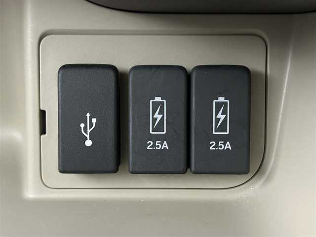 ホンダ Ｎ ＢＯＸ G L ホンダセンシング 道央・札幌 2019(平31)年 5.7万km プレミアムアイボリーパールⅡ ・４WD/・純正８インチＳＤナビ/・バックカメラ/・CD/DVD/BT/フルセグ/USB/SD/iPod/AUX/・純正エンジンスターター/・純正前方ドライブレコーダー/・ビルトインETC/・ホンダセンシング/・レーダークルーズコントロール/・レーンキープアシスト/・先行車発進お知らせ機能/・炉外逸脱抑制システム/・標識認識機能/・片側パワースライドドア/・ＬＥＤヘッドライト/・オートライト/・フォグランプ/・ECON/・積込純正AW冬タイヤ（23年製155/65/R14）/・ミラーヒーター/・ドアバイザー/・ステアリングスイッチ/・電動格納ウィンカーミラー/・保証書・取扱説明書/・スマートキー/・スペアキー