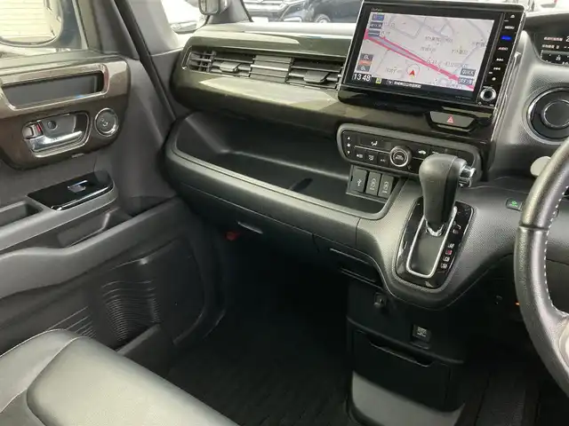 ホンダ Ｎ ＢＯＸ カスタム G L ターボ ホンダセンシング 大阪府 2018(平30)年 2.2万km クリスタルブラックパール ホンダセンシング/　・衝突軽減ブレーキ/　・車線維持支援システム/　・誤発進抑制機能/　・アダプティブクルーズコントロール/純正メモリナビ/   CD/DVD/BT/フルセグTV/バックカメラ/両側パワースライドドア/LEDオートライト/フォグランプ/合皮ハーフレザーシート/純正15インチアルミホイール/コーナーセンサー/パドルシフト/アイドリングストップ/スマートキー/ビルトインETC