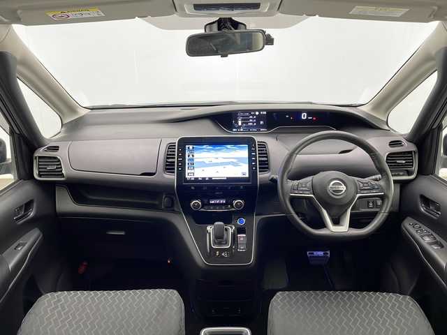 日産 セレナ e－パワー ハイウェイスター V 宮崎県 2019(令1)年 2.9万km アズライトブルー プロパイロット/エマ―ジェンシーブレーキ/LDW（車線逸脱警報）/LDP（車線逸脱防止支援）/BSW（後側方車両検知警報）/BSI（後側方衝突防止支援）/クロストラフィックアラート/オートマチックハイビーム/クリアランスソナー/速度標識表示/道路標識表示/インテリジェントパーキングアシスト/純正10インチSDナビ/フルセグTV/CD/DVD/Blu-ray/Bluetooth/アラウンドビューモニター/純正11インチ後席フリップダウンモニター/両側パワースライドドア/ハンズフリーオートスライドドア/シートヒーター/ビルトインETC/LEDヘッドライト/純正ナビ一体型ドライブレコーダー（DJ4-D）/純正16インチAW/スマートキー×２