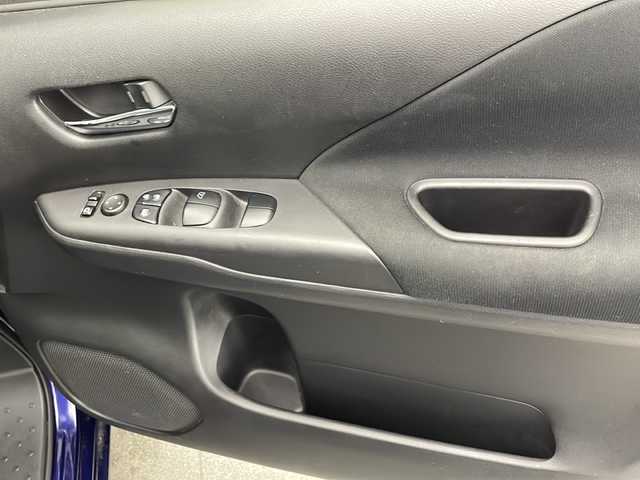 日産 セレナ e－パワー ハイウェイスター V 宮崎県 2019(令1)年 2.9万km アズライトブルー プロパイロット/エマ―ジェンシーブレーキ/LDW（車線逸脱警報）/LDP（車線逸脱防止支援）/BSW（後側方車両検知警報）/BSI（後側方衝突防止支援）/クロストラフィックアラート/オートマチックハイビーム/クリアランスソナー/速度標識表示/道路標識表示/インテリジェントパーキングアシスト/純正10インチSDナビ/フルセグTV/CD/DVD/Blu-ray/Bluetooth/アラウンドビューモニター/純正11インチ後席フリップダウンモニター/両側パワースライドドア/ハンズフリーオートスライドドア/シートヒーター/ビルトインETC/LEDヘッドライト/純正ナビ一体型ドライブレコーダー（DJ4-D）/純正16インチAW/スマートキー×２