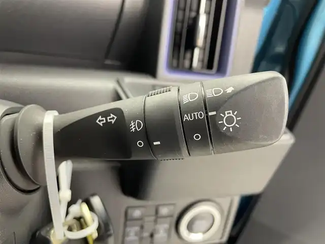 ダイハツ タント カスタム X スタイルセレクション 千葉県 2022(令4)年 3.4万km ターコイズブルーマイカメタリック 禁煙車/スマートアシストIII/・衝突回避支援ブレーキ機能/・衝突警報機能/・車線逸脱警報機能/・誤発進抑制制御機能/・先行者発進お知らせ機能/・前後コーナーセンサー/・オートハイビーム/両側パワースライドドア/純正メモリナビ/・型式:NMZK-W71D/・フルセグTV/・Bluetooth/CD/DVD/USB/MSV/アラウンドビューモニター/LEDオートライト/ハーフレザーシート/前席シートヒーター/ロングスライドシート/ミラクルオープンドア/純正14インチアルミホイール/ステアリングスイッチ/アイドリングストップ/プッシュスタート/スマートキー/スペアキー1本/取扱説明書
