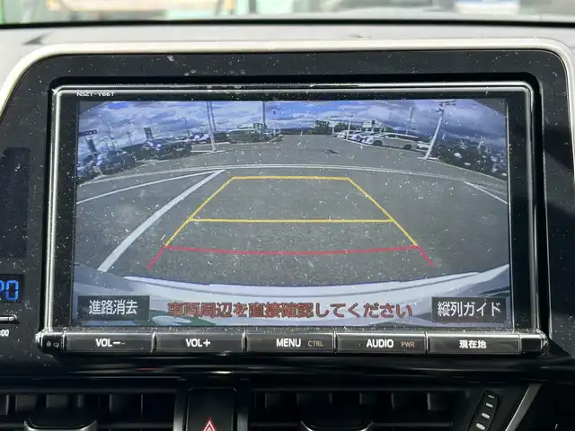 トヨタ Ｃ－ＨＲ G LEDエディション 奈良県 2018(平30)年 4万km ホワイトパールクリスタルシャイン 純正ナビ(NSZT-Y66T)/(AM/FM/CD/DVD/BT/フルセグTV/SD)/TRDフルエアロ/TRD16インチAW/ハーフレザーシート/シートヒーター/バックカメラ/トヨタセーフティセンス/クリアランスソナー/プリクラッシュセーフティ/レーントレーシングアシスト/オートマチックハイビーム/ビルトインETC/クルーズコントロール/オートライト/電動サイドブレーキ/革巻きステアリング/ステアリングスイッチ/横滑り防止装置/前方ドライブレコーダー/プッシュスタート/電格ウインカーミラー/純正フロアマット/純正ドアバイザー