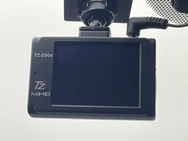 トヨタ Ｃ－ＨＲ G LEDエディション 熊本県 2018(平30)年 4万km ホワイトパールクリスタルシャイン TRDフルエアロ/純正ナビ(NSZT-Y66T)/(AM/FM/CD/DVD/BT/フルセグTV/SD)/トヨタセーフティーセンス/・プリクラッシュセーフティ/・レーンディパーチャーアラート/・レーダークルーズコントロール/・ブラインドスポットモニター/横滑り防止/バックカメラ/純正前方ドライブレコーダー（TZ-D004）/ビルトインETC/前席シートヒーター/前後クリアランスソナー/ハーフレザーシート/オートマチックブレーキホールド/電動格納ミラー/純正ドアバイザー/純正フロアマット/TRD18インチAW/オートライト/オートマチックハイビーム/フォグランプ/スマートキー/プッシュスタート