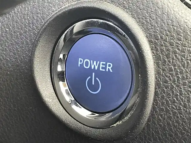 トヨタ Ｃ－ＨＲ G LEDエディション 熊本県 2018(平30)年 4万km ホワイトパールクリスタルシャイン TRDフルエアロ/純正ナビ(NSZT-Y66T)/(AM/FM/CD/DVD/BT/フルセグTV/SD)/トヨタセーフティーセンス/・プリクラッシュセーフティ/・レーンディパーチャーアラート/・レーダークルーズコントロール/・ブラインドスポットモニター/横滑り防止/バックカメラ/純正前方ドライブレコーダー（TZ-D004）/ビルトインETC/前席シートヒーター/前後クリアランスソナー/ハーフレザーシート/オートマチックブレーキホールド/電動格納ミラー/純正ドアバイザー/純正フロアマット/TRD18インチAW/オートライト/オートマチックハイビーム/フォグランプ/スマートキー/プッシュスタート