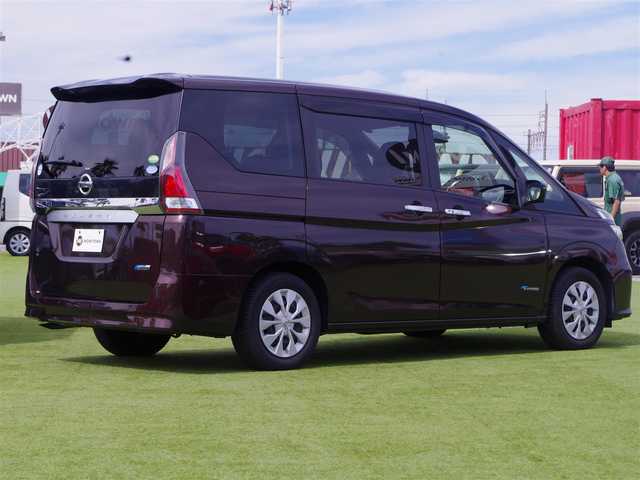 日産 セレナ X 千葉県 2017(平29)年 6.9万km インペリアルアンバーP エマージェンシーブレーキ/両側パワースライドドア/純正SDナビ/地デジTV/【DVD/CD再生機能】/アラウンドビューモニター/ドライブレコーダー/フリップダウンモニター/ETC/コーナーセンサー/ウインカーミラー/インテリジェントキー