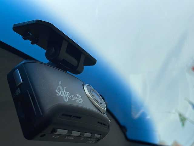ダイハツ タント カスタム RS トップED SAⅡ 茨城県 2016(平28)年 7.5万km ブラックマイカメタリック (株)IDOMが運営する【じしゃロン水戸店】の自社ローン専用車両になりますこちらは現金またはオートローンご利用時の価格です。自社ローンご希望の方は別途その旨お申付け下さい/社外メモリナビ【MDV-D503】/・DVD再生機能有/・フルセグテレビ/・Bluetooth/両側パワースライドドア/ETC/ドライブレコーダー【DC-DR411】/純正フロアマット/純正15インチアルミホイール/スマートキー/スペアキー/スマートアシスト/盗難防止装置