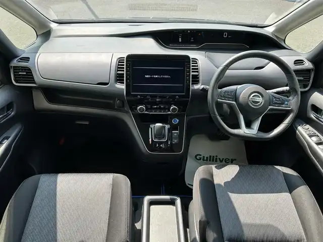 日産 セレナ e－パワー ハイウェイスター V 和歌山県 2020(令2)年 6.6万km ダイヤモンドブラック 純正ナビ/フリップダウンモニター/フルセグTV/アラウンドビューモニター/（BT/CD/DVD)/エマージェンシーブレーキ/プロパイロット/パーキングアシスト/横滑り防止装置/ドライブレコーダー/ビルトインETC/純正フロアマット/純正アルミホイール/LEDヘッドライト/フォグランプ/オートライト