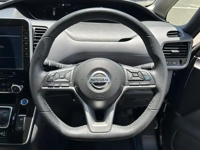 日産 セレナ e－パワー ハイウェイスター V 和歌山県 2020(令2)年 6.6万km ダイヤモンドブラック 純正ナビ/フリップダウンモニター/フルセグTV/アラウンドビューモニター/（BT/CD/DVD)/エマージェンシーブレーキ/プロパイロット/パーキングアシスト/横滑り防止装置/ドライブレコーダー/ビルトインETC/純正フロアマット/純正アルミホイール/LEDヘッドライト/フォグランプ/オートライト