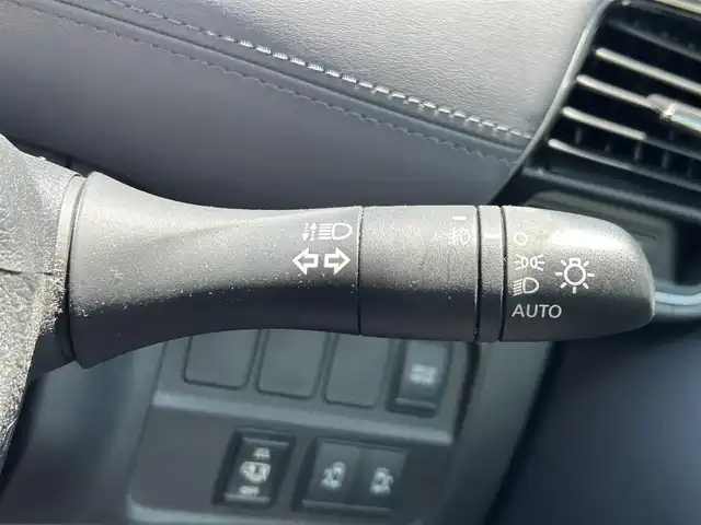 日産 セレナ e－パワー ハイウェイスター V 和歌山県 2020(令2)年 6.6万km ダイヤモンドブラック 純正ナビ/フリップダウンモニター/フルセグTV/アラウンドビューモニター/（BT/CD/DVD)/エマージェンシーブレーキ/プロパイロット/パーキングアシスト/横滑り防止装置/ドライブレコーダー/ビルトインETC/純正フロアマット/純正アルミホイール/LEDヘッドライト/フォグランプ/オートライト