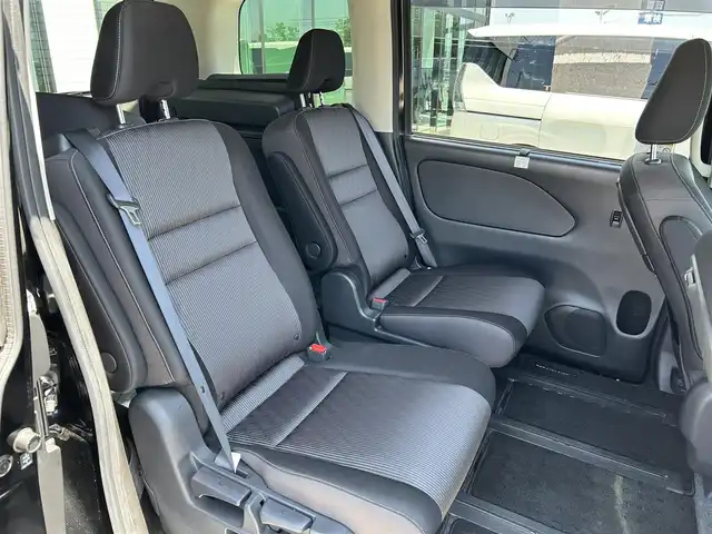 日産 セレナ e－パワー ハイウェイスター V 和歌山県 2020(令2)年 6.6万km ダイヤモンドブラック 純正ナビ/フリップダウンモニター/フルセグTV/アラウンドビューモニター/（BT/CD/DVD)/エマージェンシーブレーキ/プロパイロット/パーキングアシスト/横滑り防止装置/ドライブレコーダー/ビルトインETC/純正フロアマット/純正アルミホイール/LEDヘッドライト/フォグランプ/オートライト