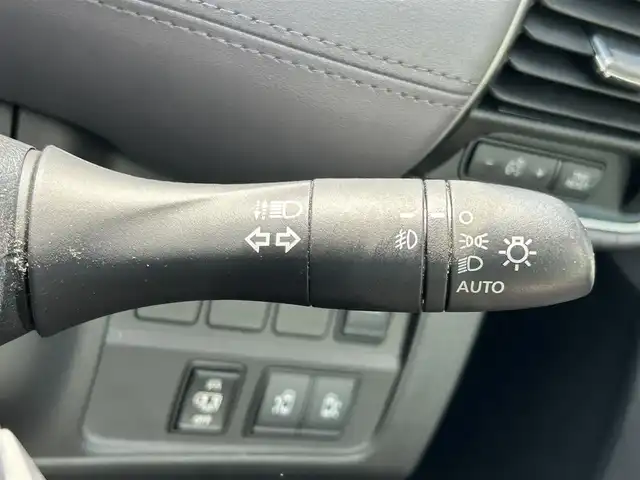 日産 セレナ e－パワー ハイウェイスター V 和歌山県 2020(令2)年 6.6万km ダイヤモンドブラック 純正ナビ/フリップダウンモニター/フルセグTV/アラウンドビューモニター/（BT/CD/DVD)/エマージェンシーブレーキ/プロパイロット/パーキングアシスト/横滑り防止装置/ドライブレコーダー/ビルトインETC/純正フロアマット/純正アルミホイール/LEDヘッドライト/フォグランプ/オートライト