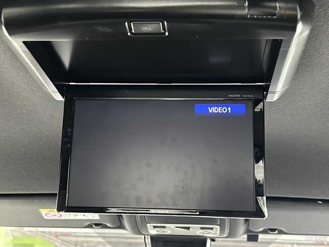 トヨタ エスクァイア Xi 沖縄県 2019(令1)年 3.9万km ホワイトパールクリスタルシャイン 禁煙車/県外仕入れ/スマートキー/両側パワースライド/社外８インチナビ/ＣＤ／ＤＶＤ／ＴＶ/Ｂｌｕｅｔｏｏｔｈ/社外１０．２インチフリップダウン/バックカメラ/社外レザー調シートカバー/トヨタセーフティーセンス/純正１５インチアルミ/前後ドライブレコーダー/LEDヘッドライト/フォグランプ/電動格納ミラー