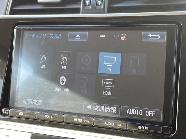 トヨタ ランドクルーザー プラド TX Lパッケージ 山形県 2017(平29)年 5.9万km ホワイトパールクリスタルシャイン 禁煙車/ワンオーナー/Toyota　Safety Sense　P/・プリクラッシュセーフティシステム/・レーンディパーチャーアラート/・オートマチックハイビーム/・レーダークルーズコントロール/ベージュ革シート/純正9インチナビ(AM/FM/BT/CD/DVD)/フルセグTV/TVキャンセラー/バックカメラ/パワーシート(D＋N＋3列目)/シートヒーター(D＋N席)/デュアルエアコン/ルーフレール/ヘッドライトウォッシャー/スペアタイヤ/フォグランプ/ETC/純正AW/スマートキー/プッシュスタート