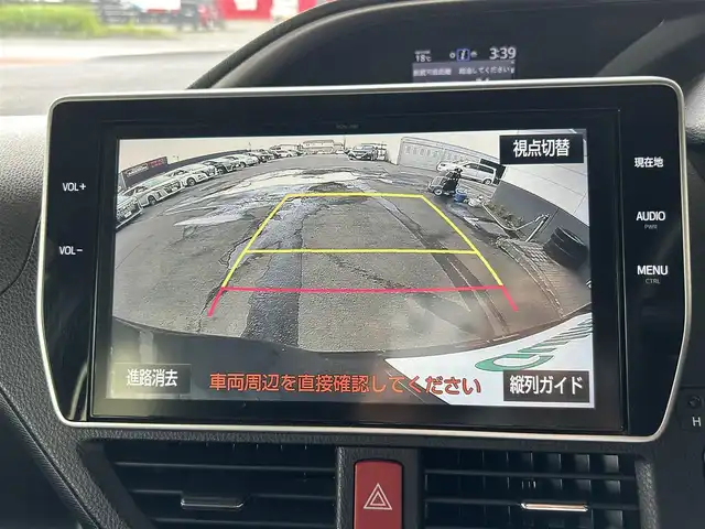 トヨタ ヴォクシー ZS 煌 道東・釧路十勝 2018(平30)年 5.3万km イナズマスパーキングブラックガラスフレーク ４WD/寒冷地仕様/ビルトインETC/純正ナビ/（CD/DVD/BT）/フルセグTV/後席用モニター/純正AWサマータイヤ/純正フロアマット/純正ドアバイザー/クルーズコントロール/両側パワースライドドア/オートマチックハイビーム/純正エンジンスターター