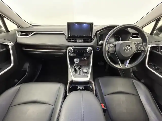 トヨタ ＲＡＶ４ G Zパッケージ 道央・札幌 2020(令2)年 3.8万km ホワイトパールクリスタルシャイン ・４WD/・純正SDナビ/・CD/DVD/SD/BT/・フルセグTV/・バックカメラ/・ビルトインETC2.0/・デジタルインナーミラー/・トヨタセーフティセンス/・プリクラッシュセーフティ/・レーンキープアシスト/・アダプティブクルーズコントロール/・クリアランスソナー/・ステアリングヒーター/・横滑り防止装置/・オートマチックハイビーム/・オートライト/・パワーバックドア/・D+N席シートヒーター/・D席パワーシート/・純正19インチAW/・純正フロアマット/・プッシュスタート/・スマートキー/・スペアキー/・保証書/・取扱説明書