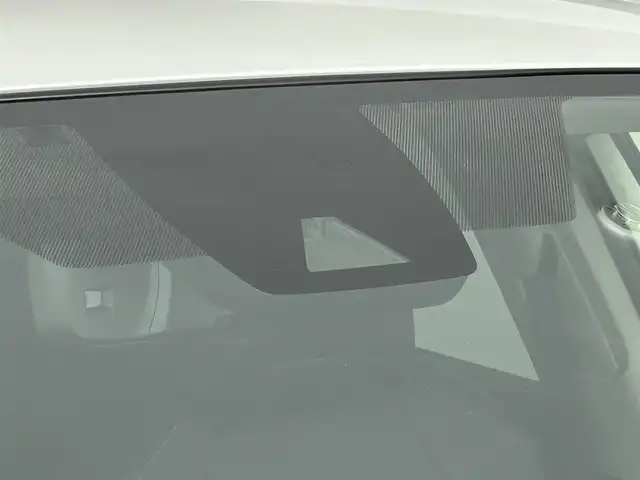 トヨタ ＲＡＶ４ G Zパッケージ 道央・札幌 2020(令2)年 3.8万km ホワイトパールクリスタルシャイン ・４WD/・純正SDナビ/・CD/DVD/SD/BT/・フルセグTV/・バックカメラ/・ビルトインETC2.0/・デジタルインナーミラー/・トヨタセーフティセンス/・プリクラッシュセーフティ/・レーンキープアシスト/・アダプティブクルーズコントロール/・クリアランスソナー/・ステアリングヒーター/・横滑り防止装置/・オートマチックハイビーム/・オートライト/・パワーバックドア/・D+N席シートヒーター/・D席パワーシート/・純正19インチAW/・純正フロアマット/・プッシュスタート/・スマートキー/・スペアキー/・保証書/・取扱説明書